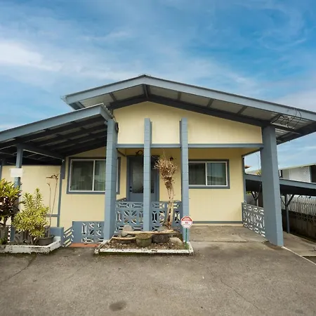 The Hilo Cottage-2